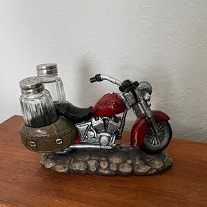 DWK Bagger Red Motorcycle Salt & Pepper Shaker Set